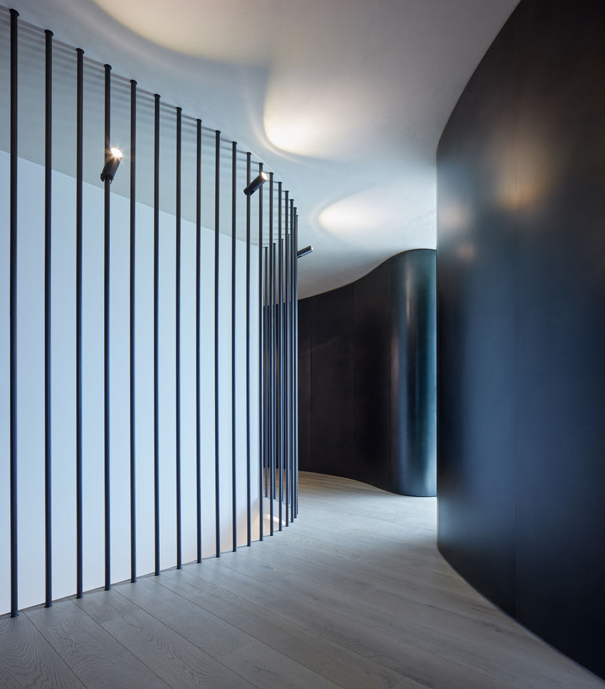 Prague Penthouse | 城市景观与室内空间的边界融合