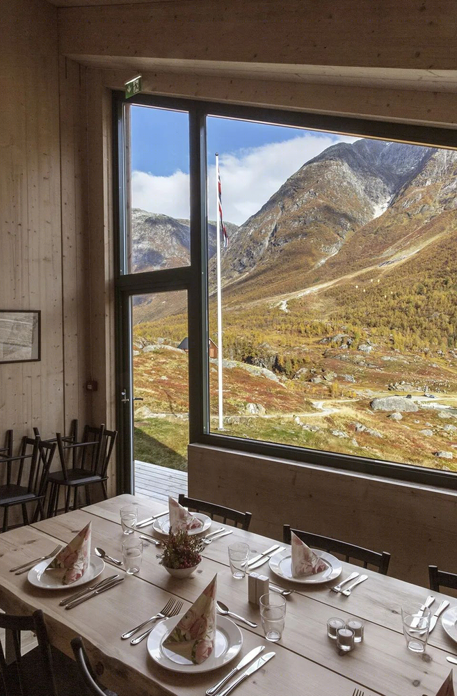挪威冰川旁五角形木屋群——Snøhetta 的生态旅游设计
