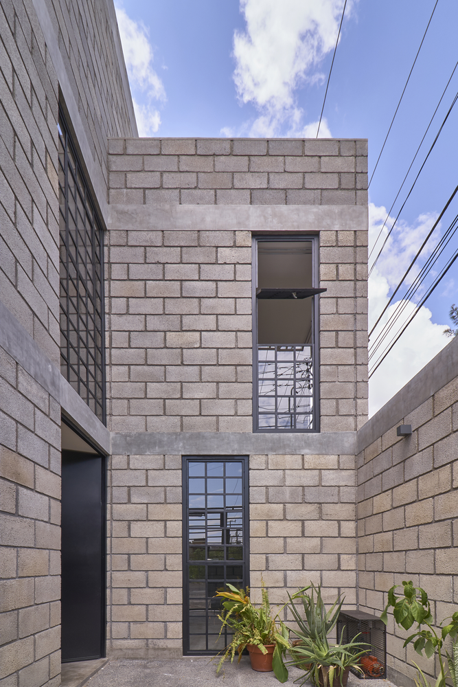 墨西哥 Melón House 别墅 | 生活与工作的亲密空间