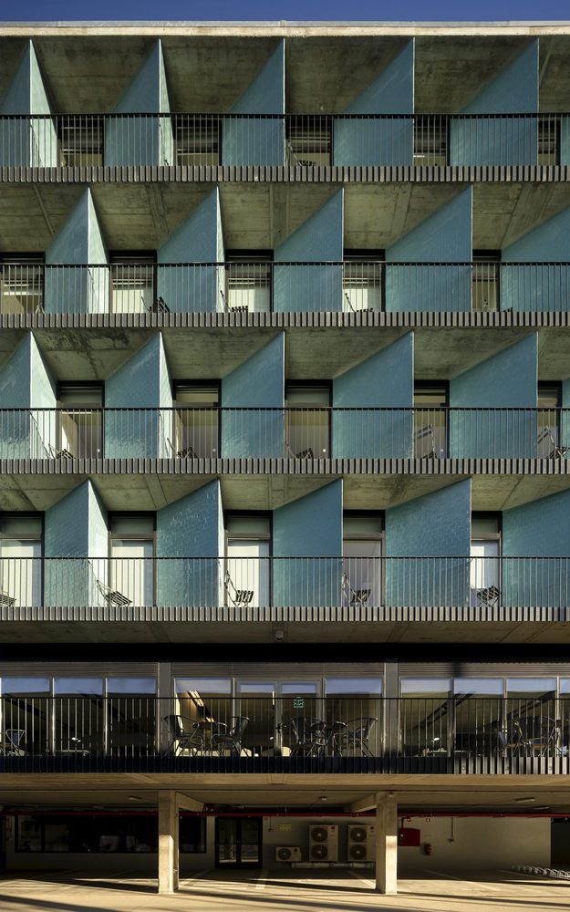 葡萄牙 Carcavelos 合住公寓 | 模块化设计打造多样空间