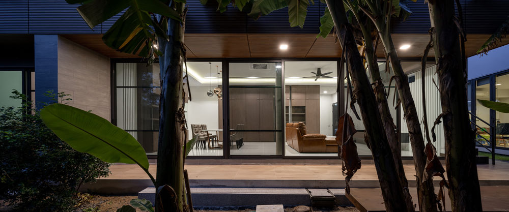 曼谷郊区别墅建筑——Phutthamonthon-Y House