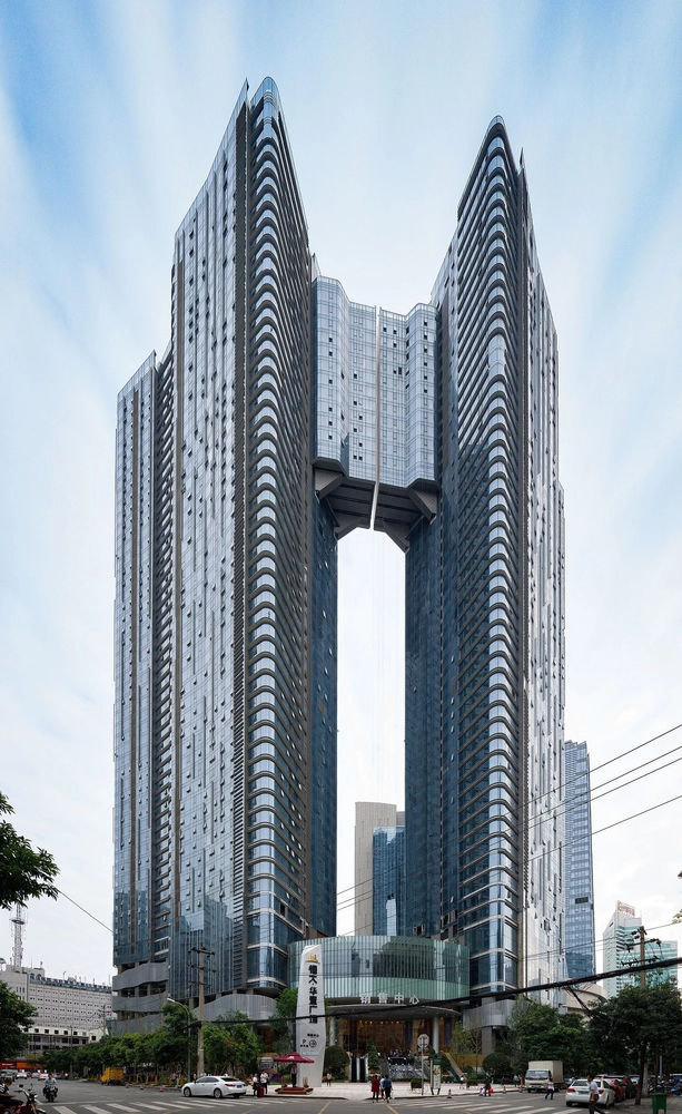Evergrande Huazhi Plaza | 自然景观与现代建筑的完美融合