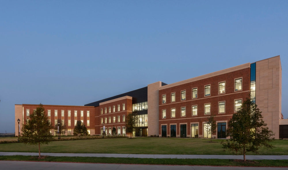 德州 Tarleton State University 新教学楼 | 融入社区，展现历史与未来