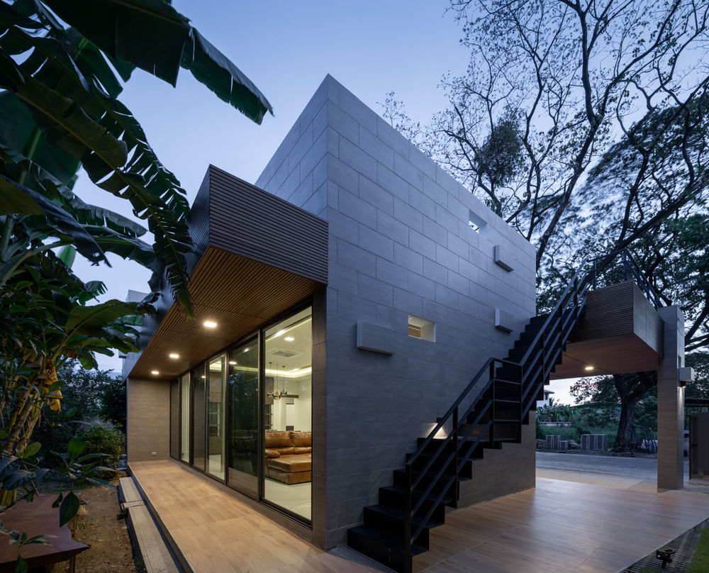 曼谷郊区别墅建筑——Phutthamonthon-Y House