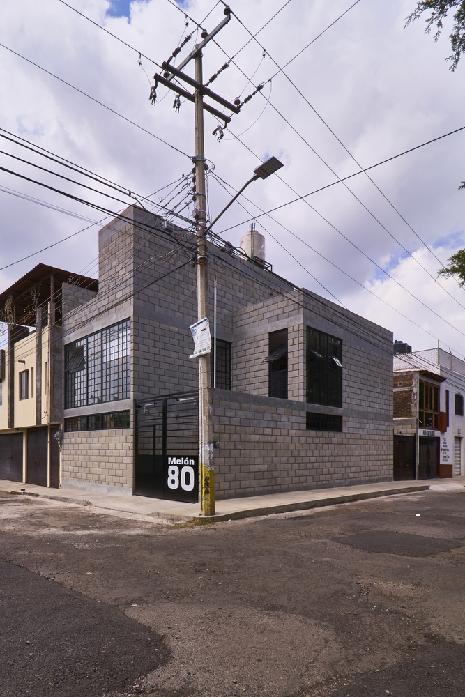 墨西哥 Melón House 别墅 | 生活与工作的亲密空间