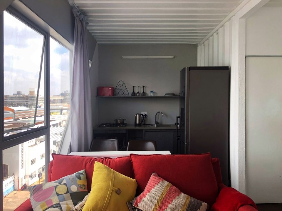 南非约翰内斯堡 Drivelines Studios 住宅楼——集装箱搭建的城市新生活
