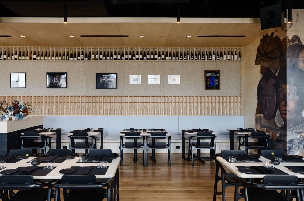 Bronzeville Winery | 社区中心的艺术与美食融合空间