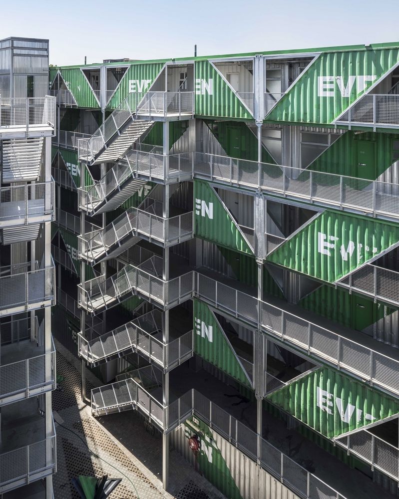 南非约翰内斯堡 Drivelines Studios 住宅楼——集装箱搭建的城市新生活