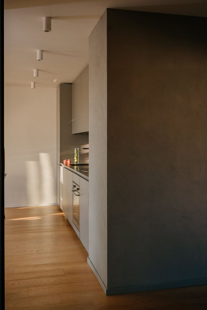 OKS ARCHITETTI 打造现代简约公寓 CasaL+M，完美融合功能与美感