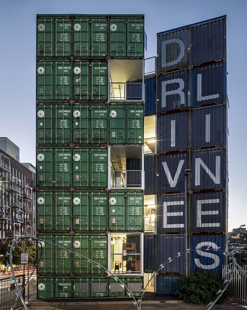 南非约翰内斯堡 Drivelines Studios 住宅楼——集装箱搭建的城市新生活