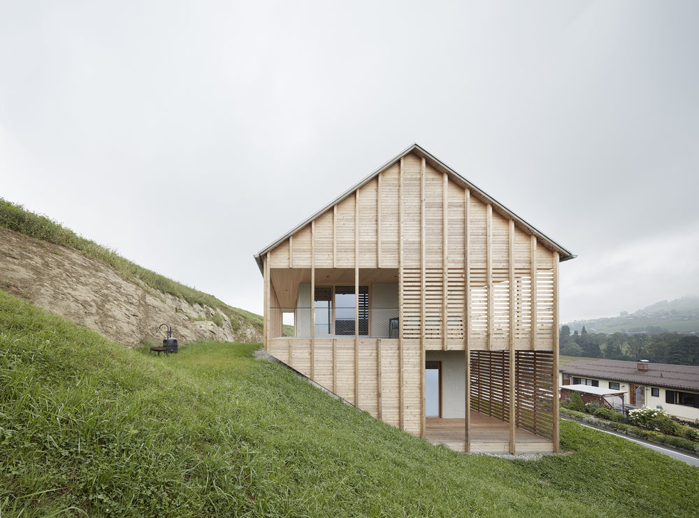 融合自然的 Höller House | 室内外透明度的艺术把握