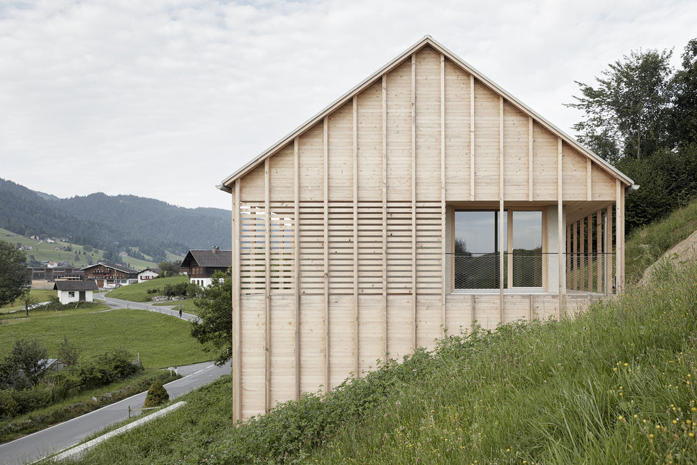 融合自然的 Höller House | 室内外透明度的艺术把握