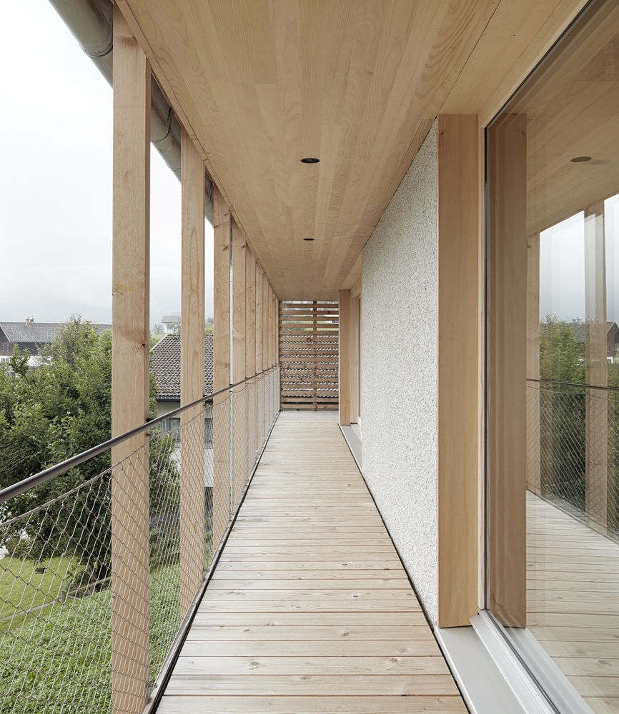 融合自然的 Höller House | 室内外透明度的艺术把握