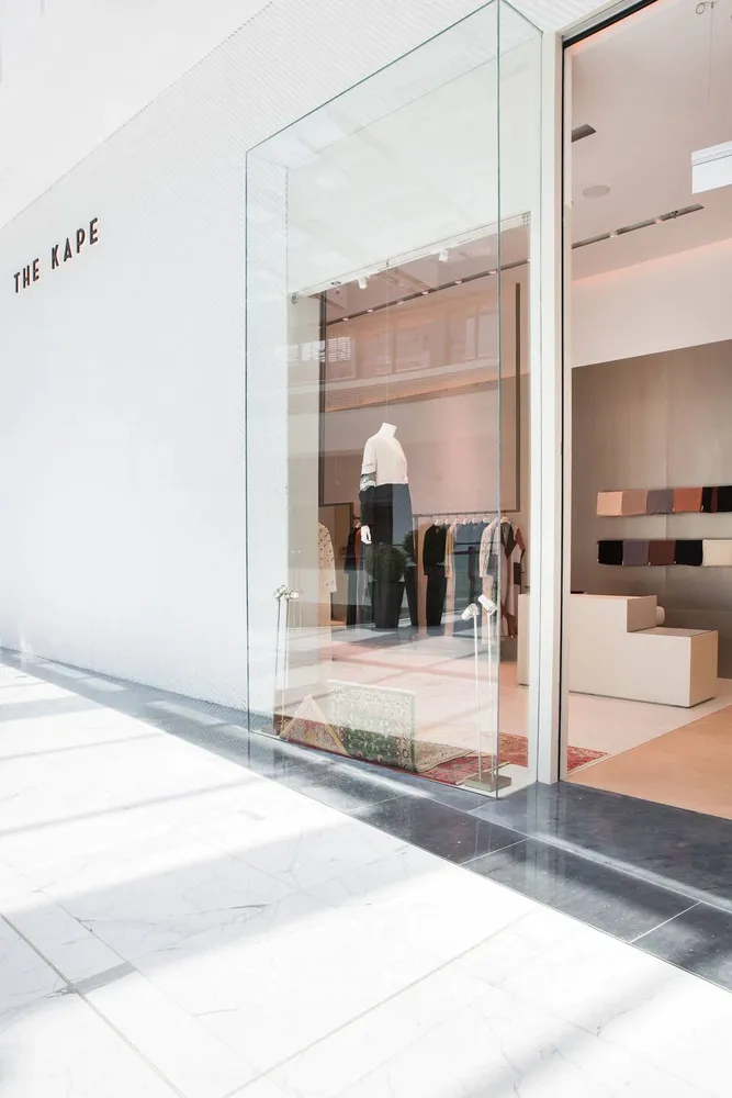 SUPERFUTUREDESIGN*打造迪拜购物中心时尚大道扩展区-- The Kape 精品店设计