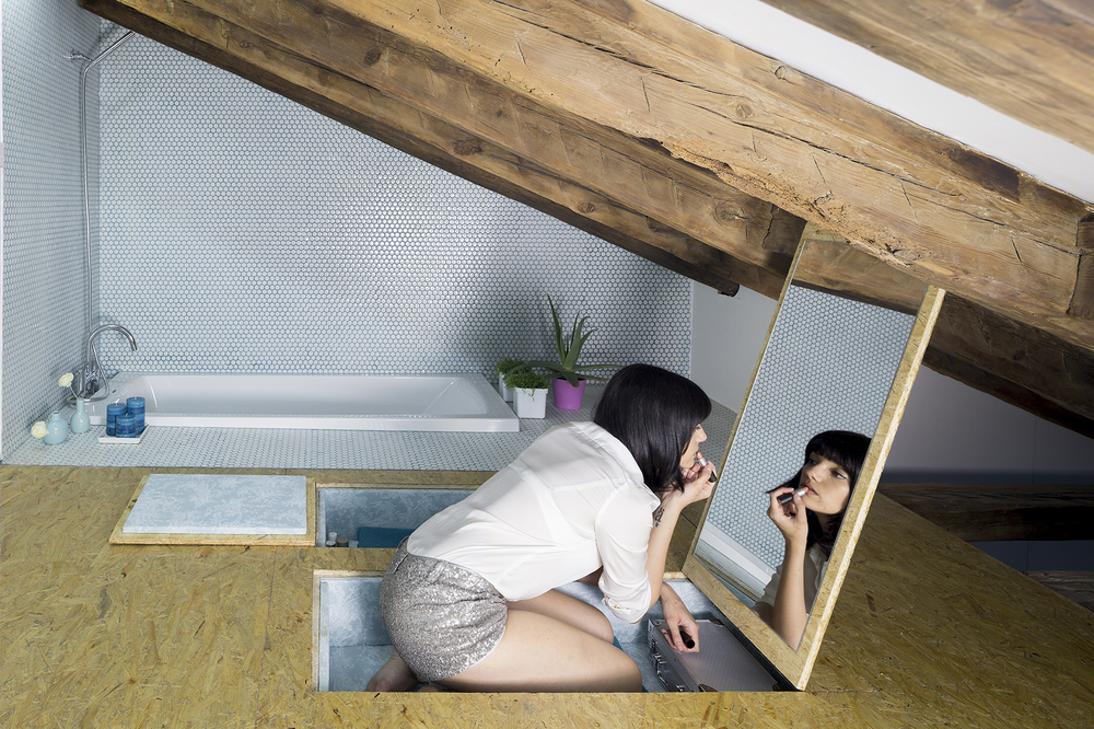 马德里阁楼住宅翻新 | 日常生活的舞台剧