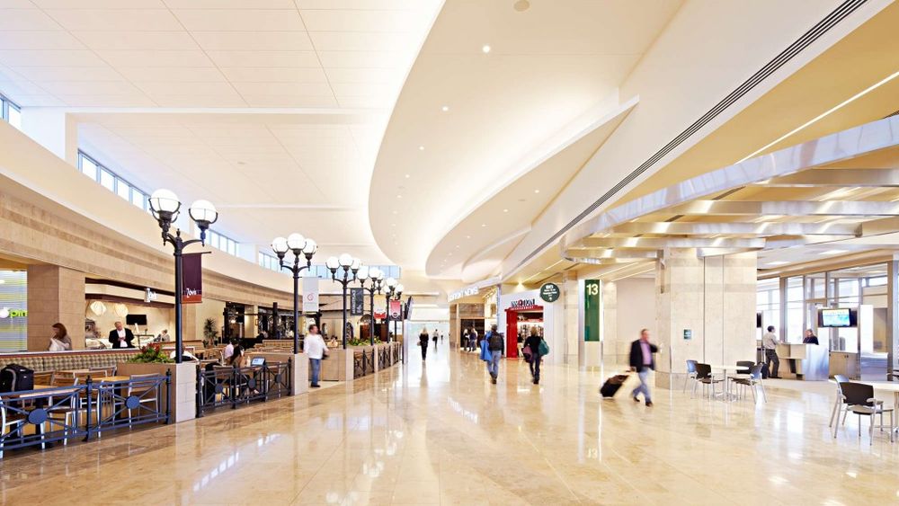洛杉矶约翰·韦恩机场 Terminal C 室内设计