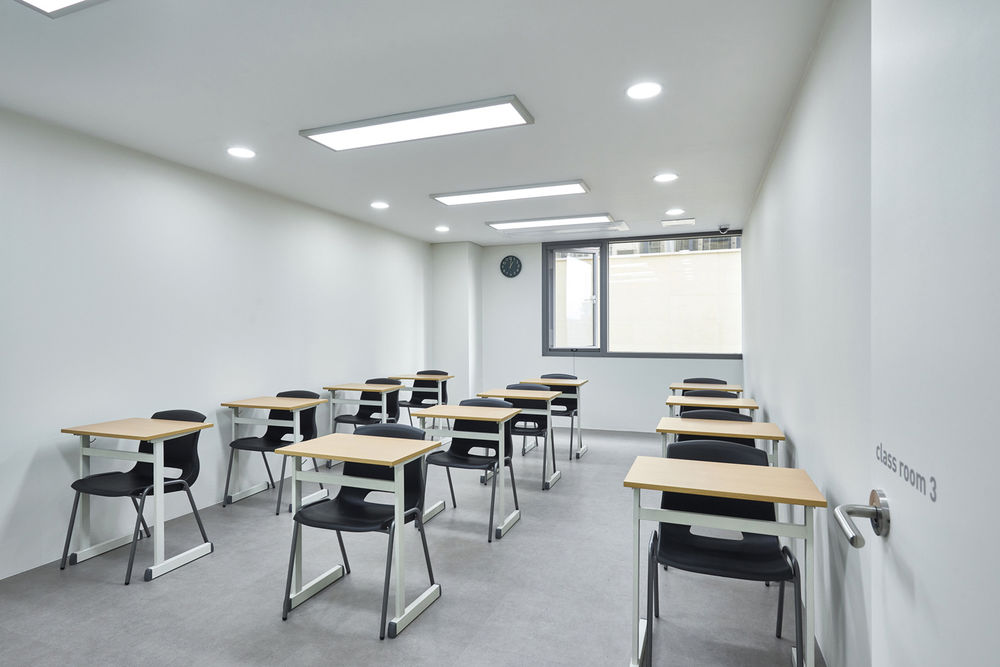 白色简约 | 39 平米数学学院室内设计