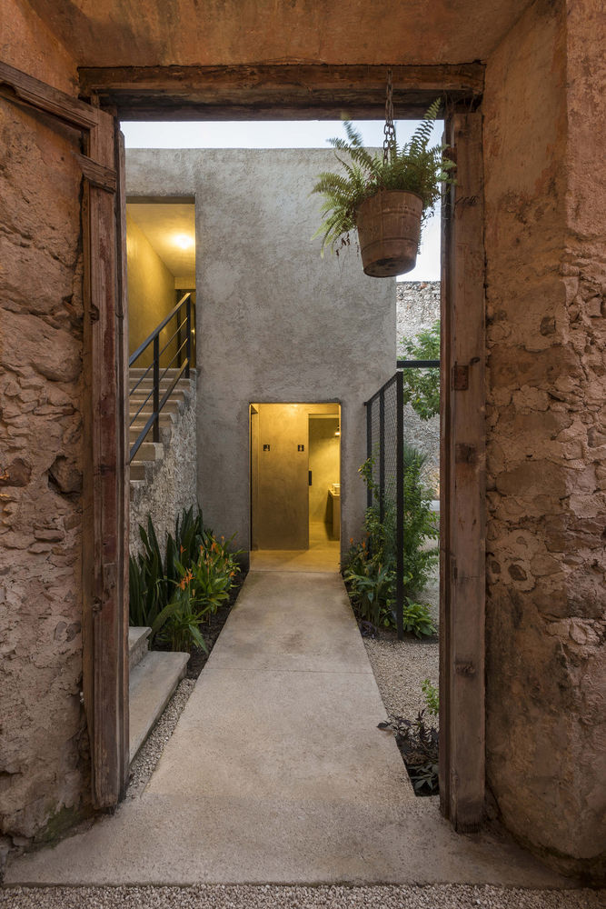 墨西哥 Merida 市 Colonial House 酒吧修复项目