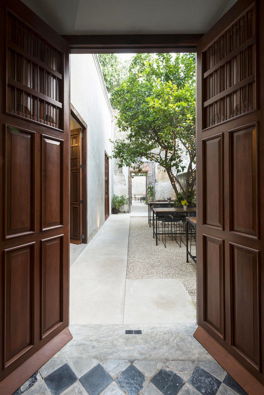 墨西哥 Merida 市 Colonial House 酒吧修复项目