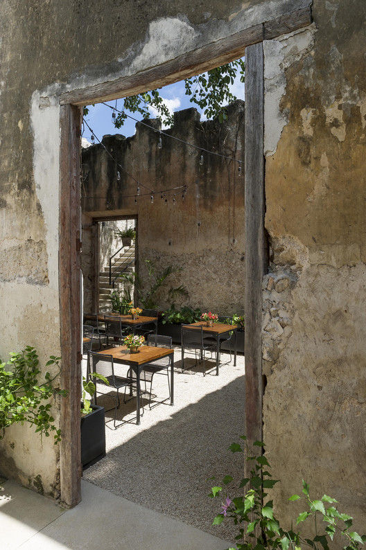 墨西哥 Merida 市 Colonial House 酒吧修复项目