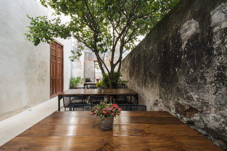 墨西哥 Merida 市 Colonial House 酒吧修复项目