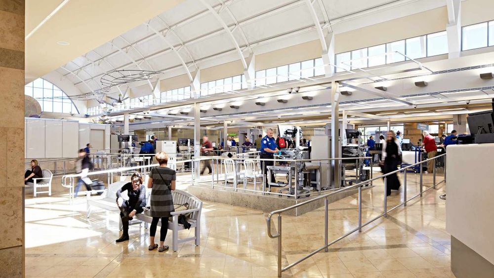 洛杉矶约翰·韦恩机场 Terminal C 室内设计