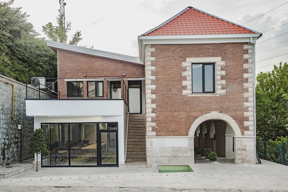 Creative House of Hezareh / Criteria Group