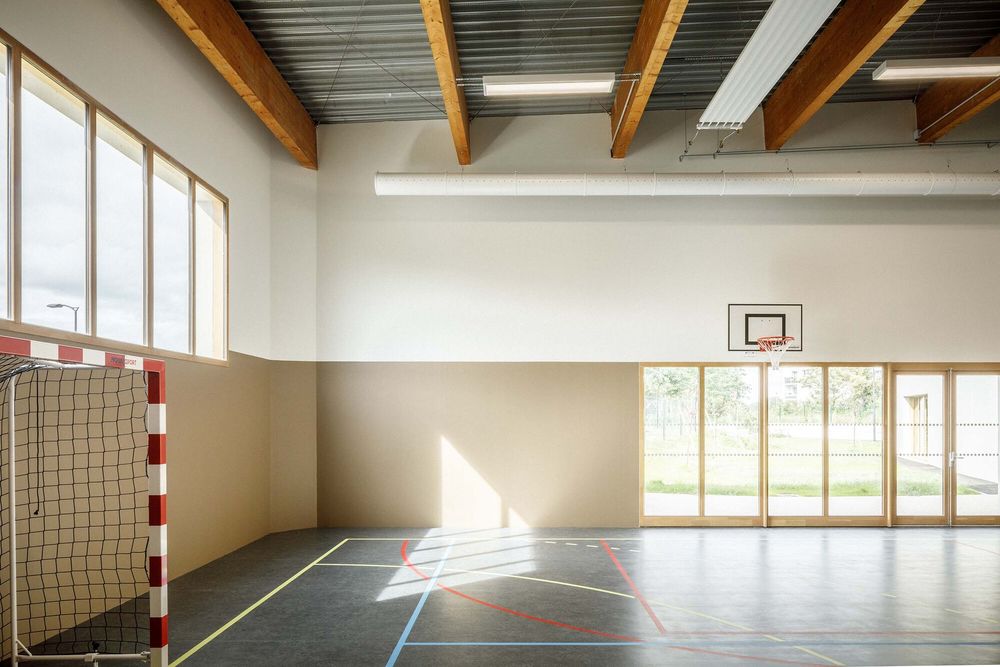 Construction of the high-school college Saint Dominic Savio and a gymnasium in Saint-Julien-les-Villas, France / Atelier Téqui Architects