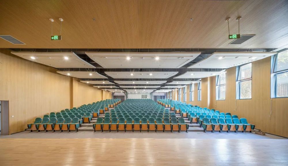 青岛流亭街道滨海路小学幼儿园