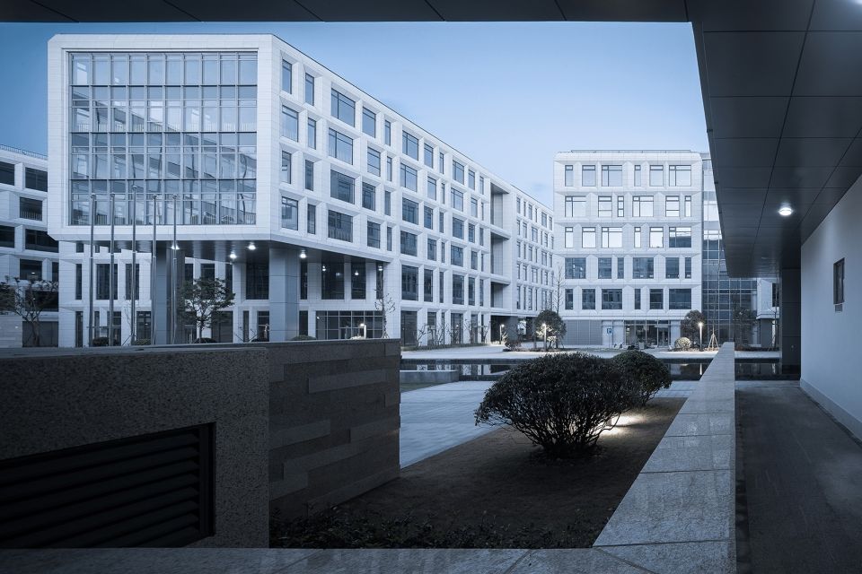 上海外高桥自贸壹号科技产业园——灵活多变的空间设计