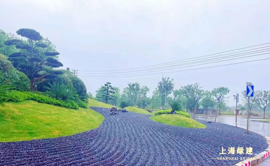 新余市钟灵大道景观提升 | 唯美大气的欧式花海景观