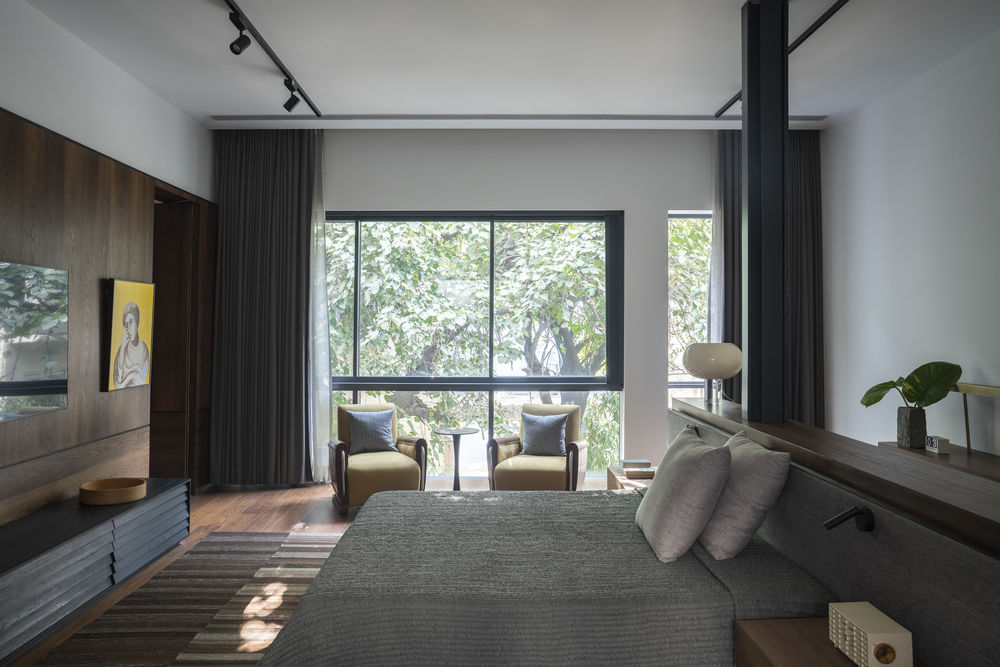 Artful Abode in New Delhi by Mathew & Ghosh Architects and Rajiv Saini + Associates.