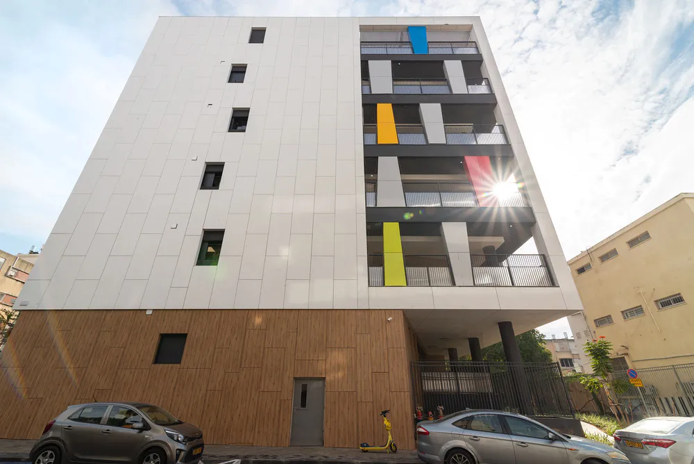 A Multi-Story Kindergarten Cluster |
