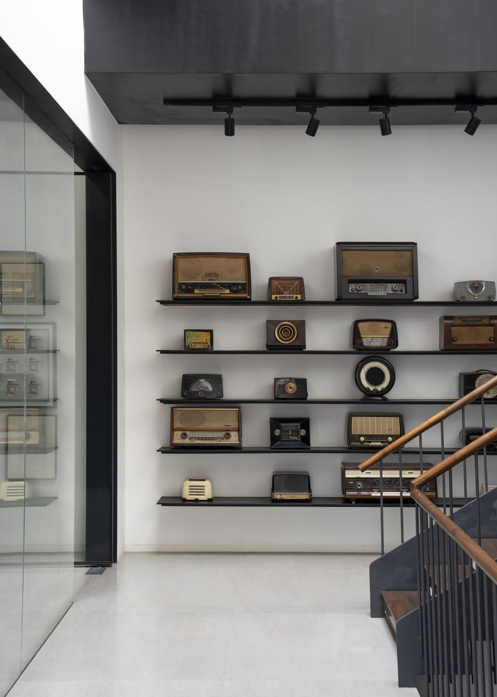 Artful Abode in New Delhi by Mathew & Ghosh Architects and Rajiv Saini + Associates.