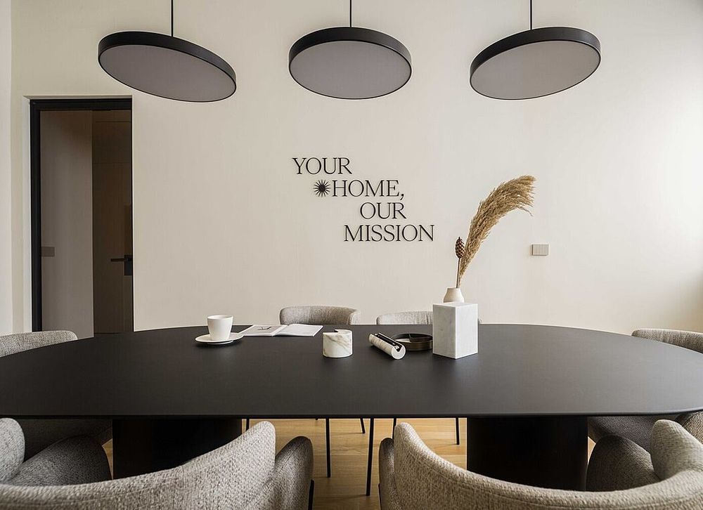 Elas Real Estate Office: A Harmonious Blend of Classic and Modern Design