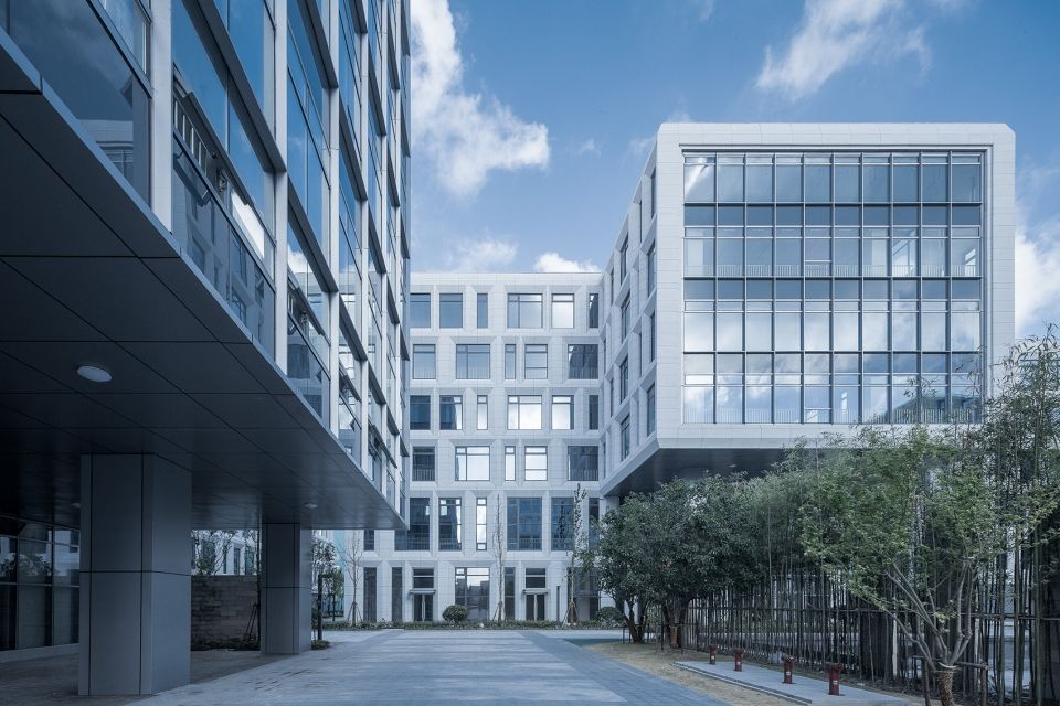 上海外高桥自贸壹号科技产业园——灵活多变的空间设计