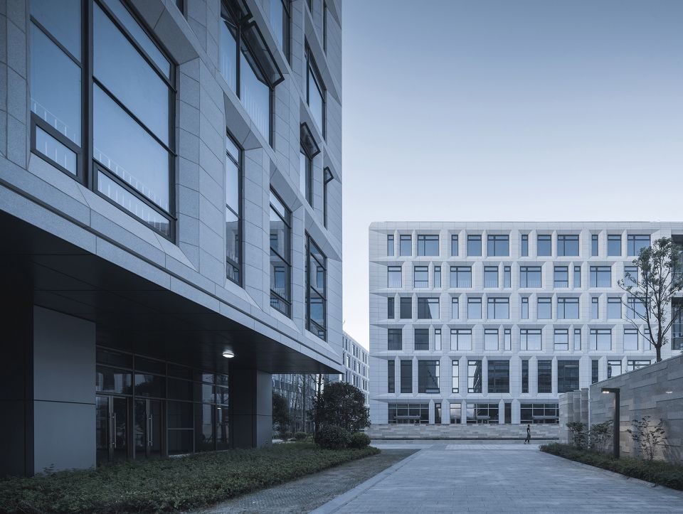 上海外高桥自贸壹号科技产业园——灵活多变的空间设计