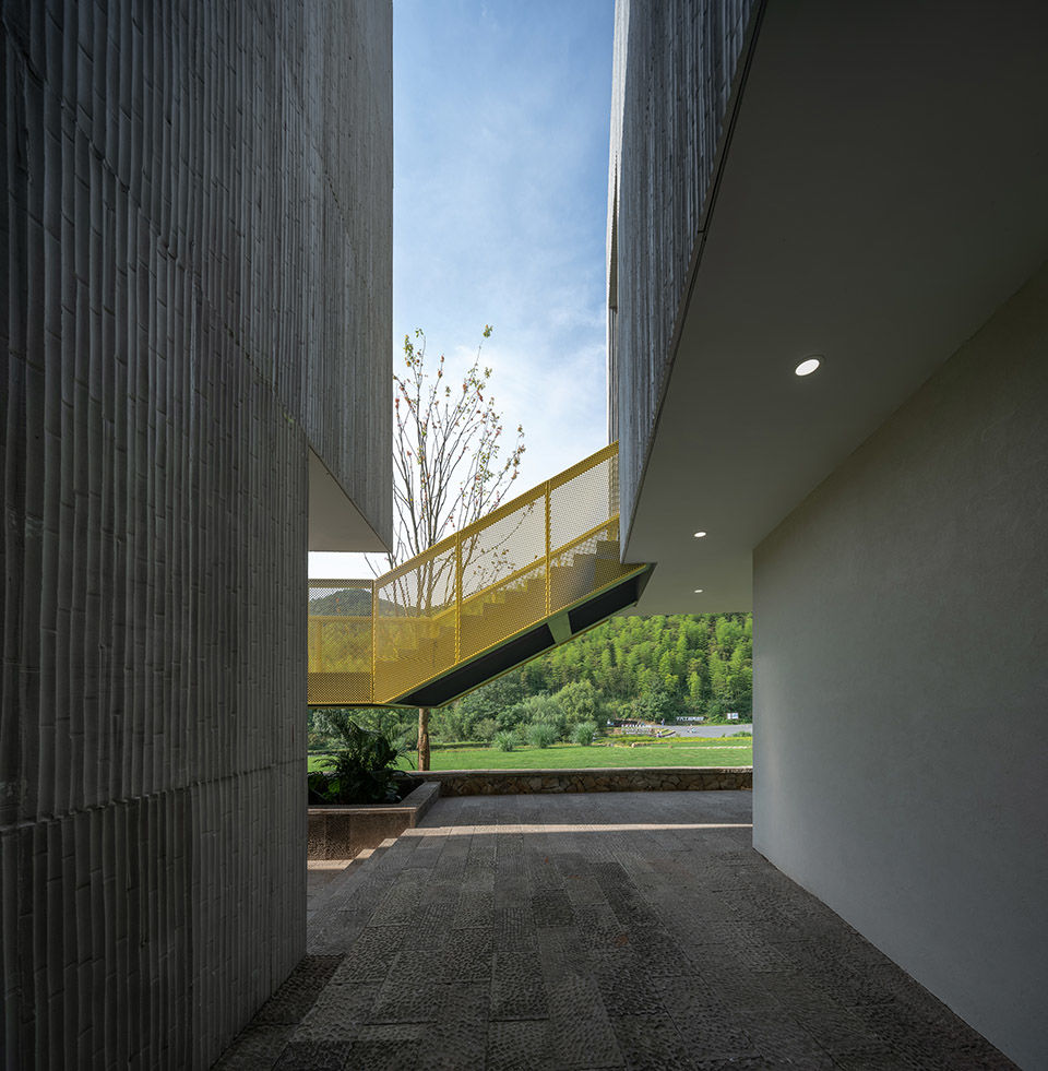 浙江千万工程（余村）展示馆，安吉 / 上海交通大学设计学院杜春宇团队