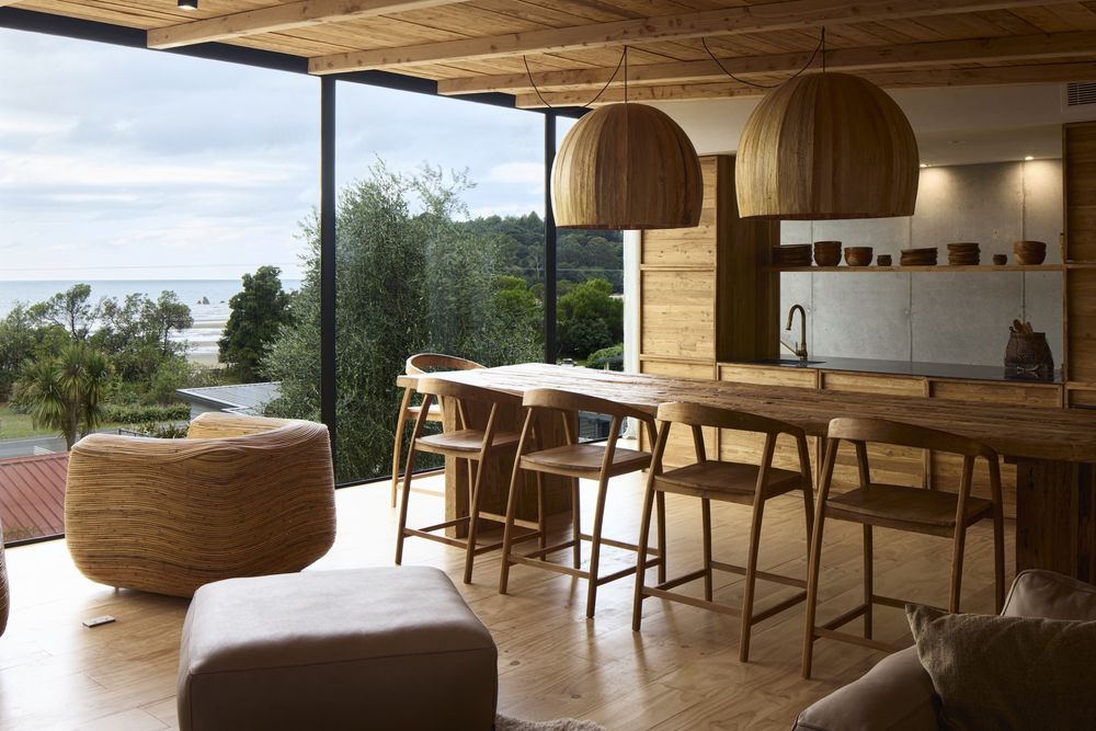Ligar Bay Bach House / Young Architects