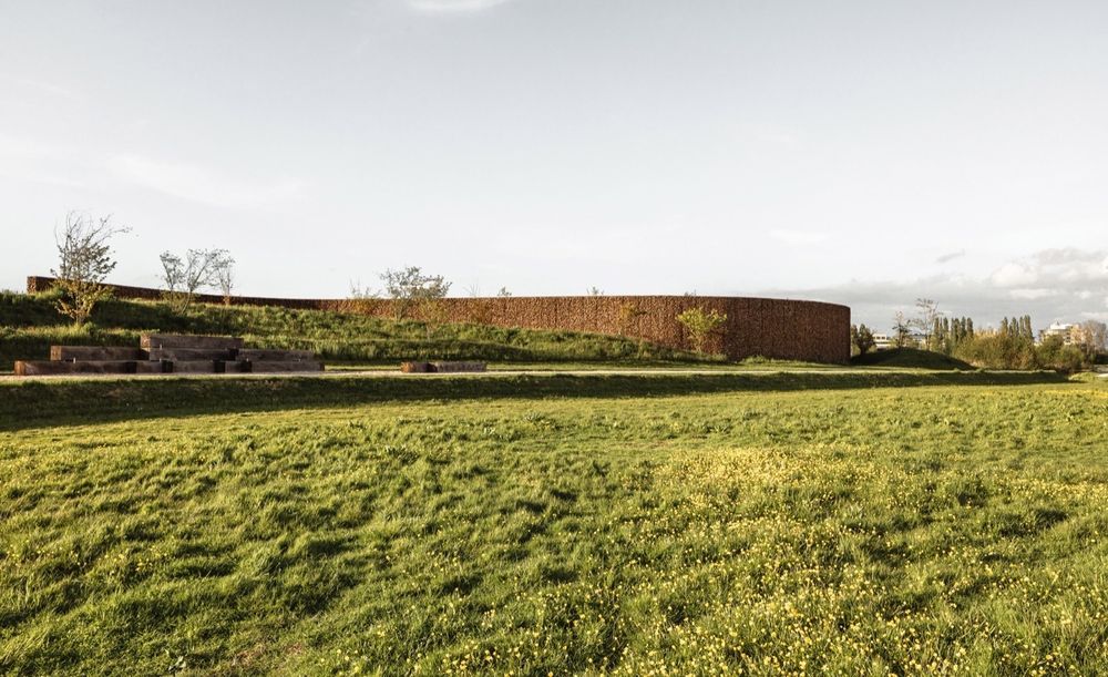 Ringdijkpark Haarlemmermeer | 生态景观与经济活动和谐共存的典范