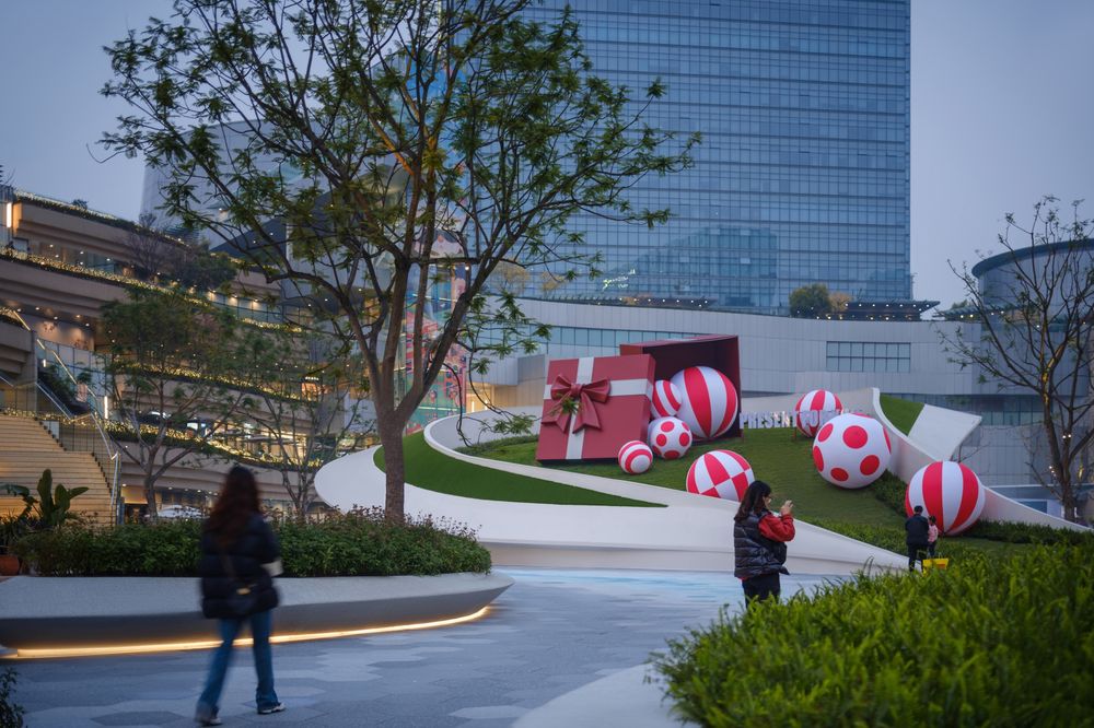 成都万象城公共广场改造设计 / FLO景观设计事务所