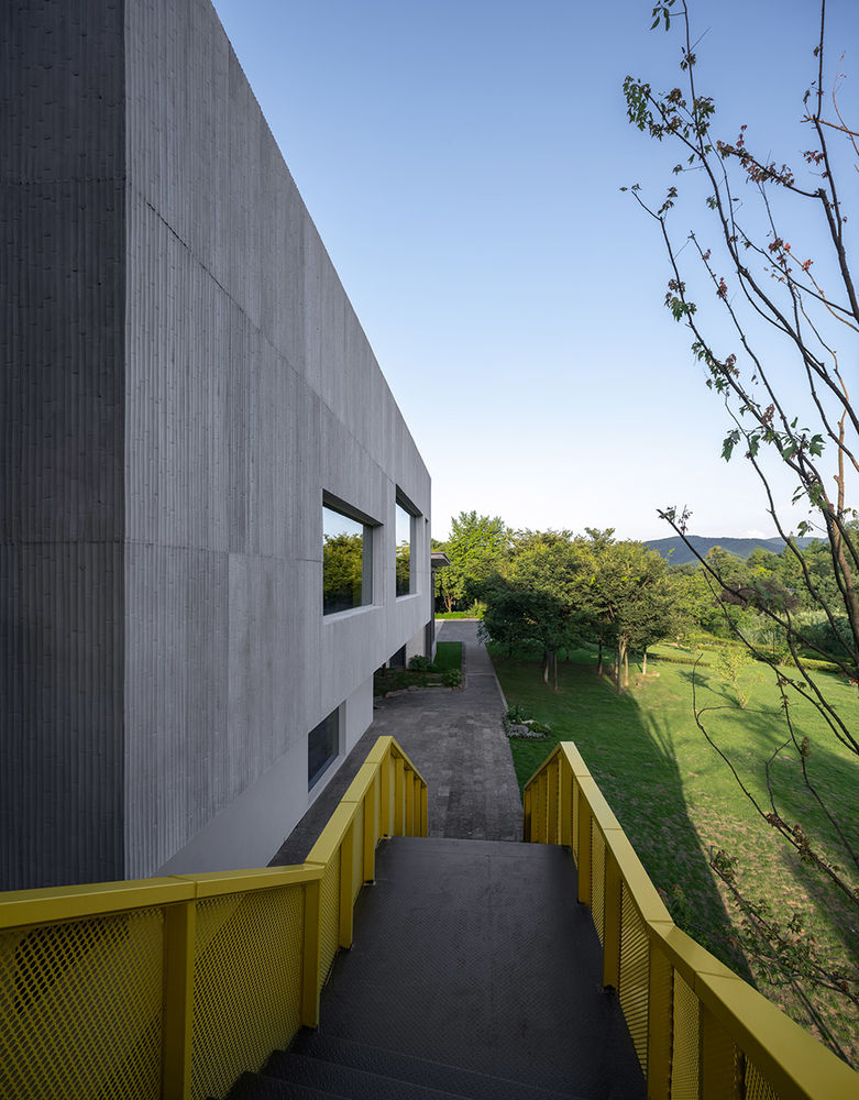 浙江千万工程（余村）展示馆，安吉 / 上海交通大学设计学院杜春宇团队