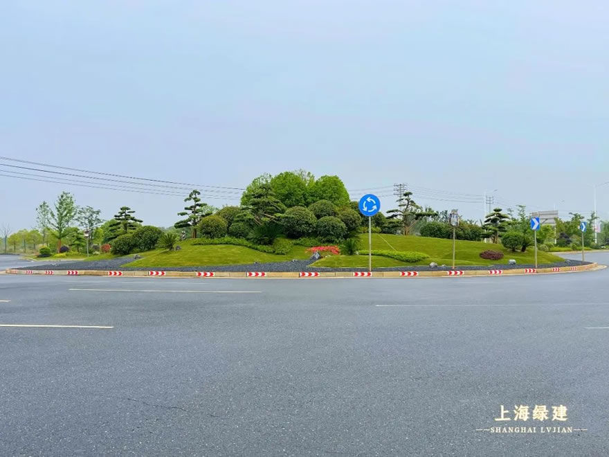 新余市钟灵大道景观提升 | 唯美大气的欧式花海景观