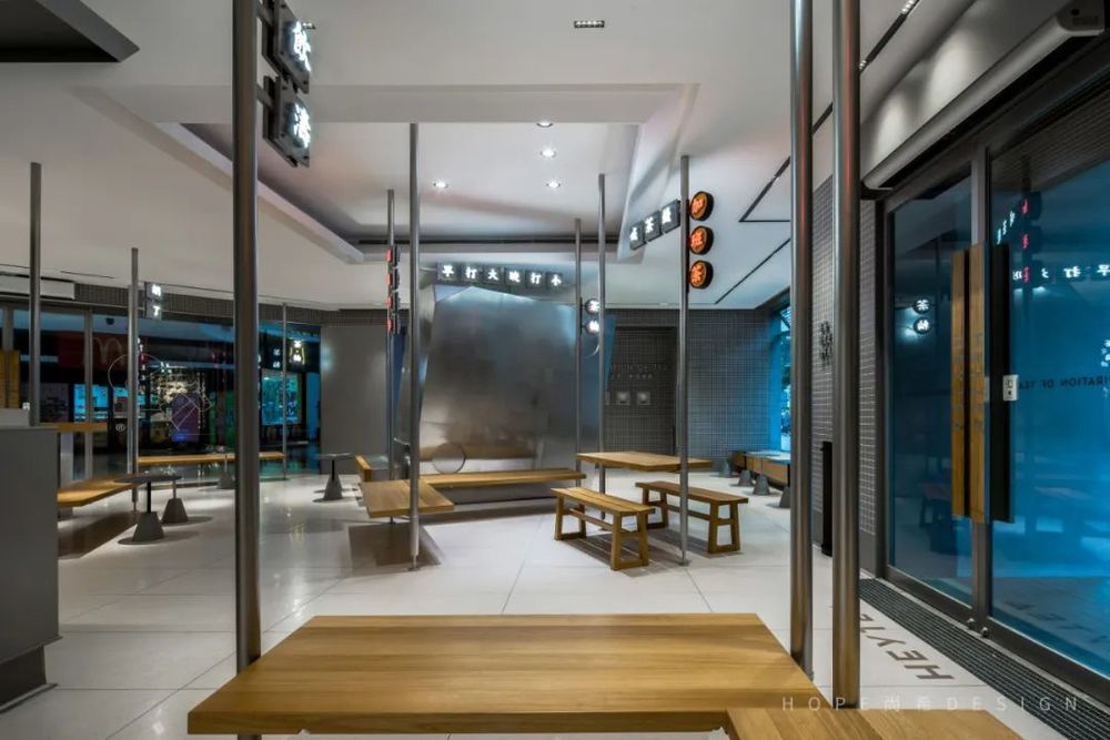 喜茶成都 SM 广场店 | 市井文化与现代茶饮的完美融合