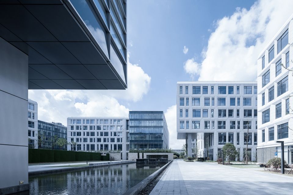上海外高桥自贸壹号科技产业园——灵活多变的空间设计