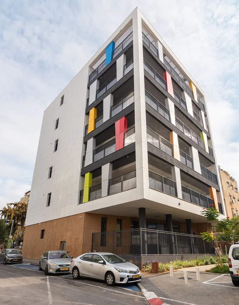 A Multi-Story Kindergarten Cluster |