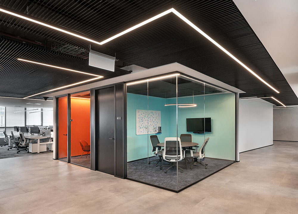 Nice Offices: Michael Setter’s Industrial Masterpiece in Tel Aviv