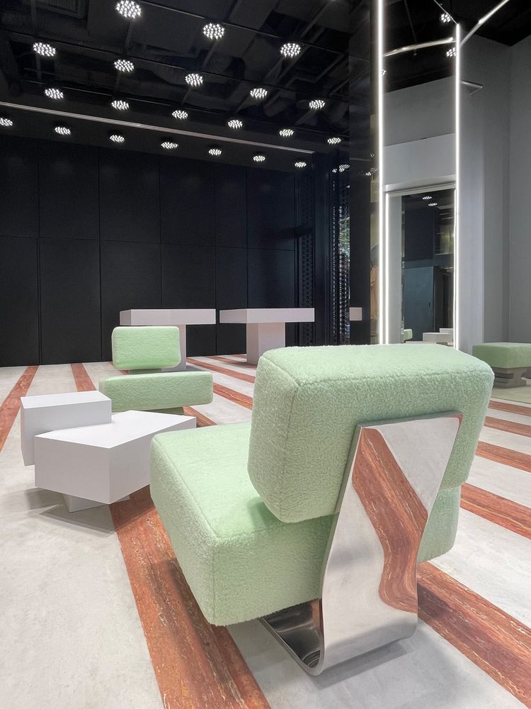 MaxMara 东京塔店 | 现代轻盈室内设计与艺术展示平台