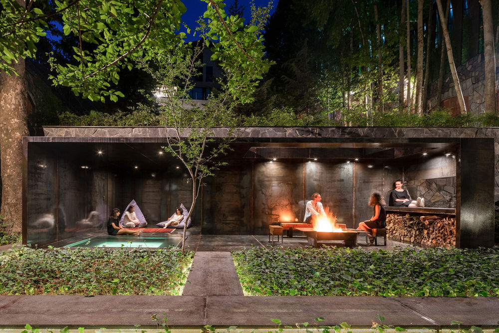 Othagh-E-Shekar Hunting Lodge / Pragmatica Architectural Design Studio