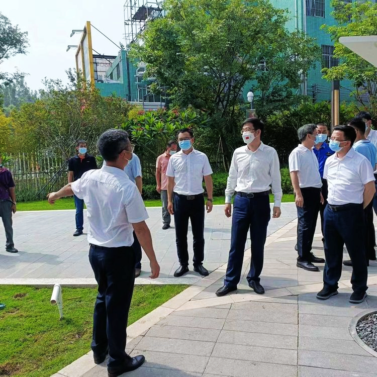 深圳贝尔街心公园 | 科技感十足的口袋公园设计